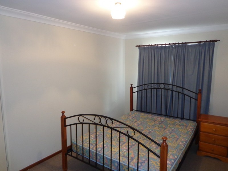 172 Penguin Rd, Safety Bay WA 6169