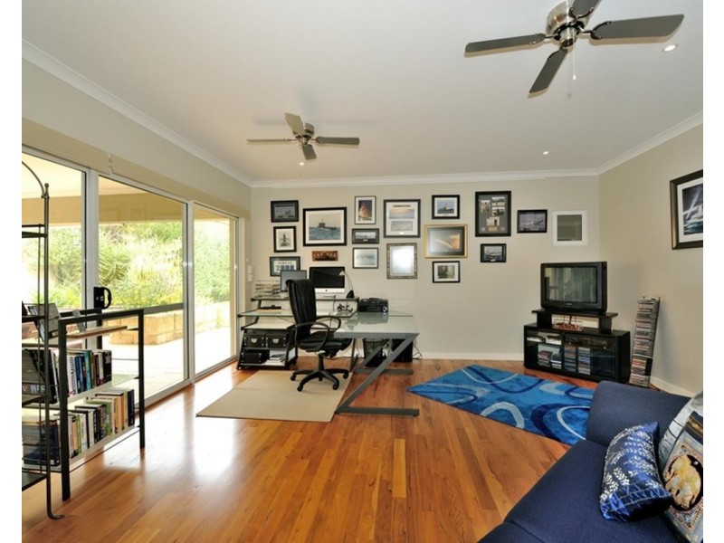 9 Radford Place, Safety Bay WA 6169