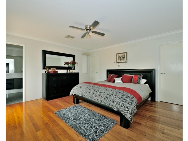 9 Radford Place, Safety Bay WA 6169