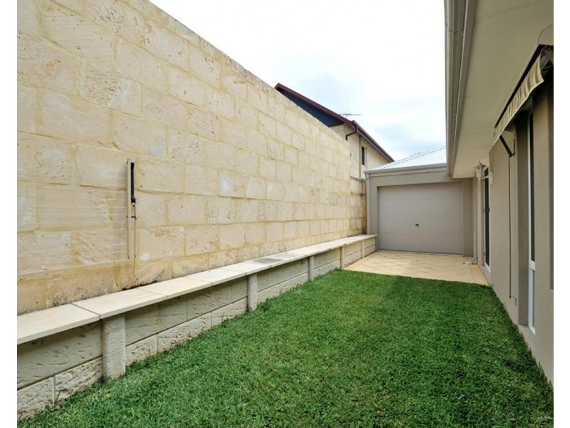 9 Radford Place, Safety Bay WA 6169