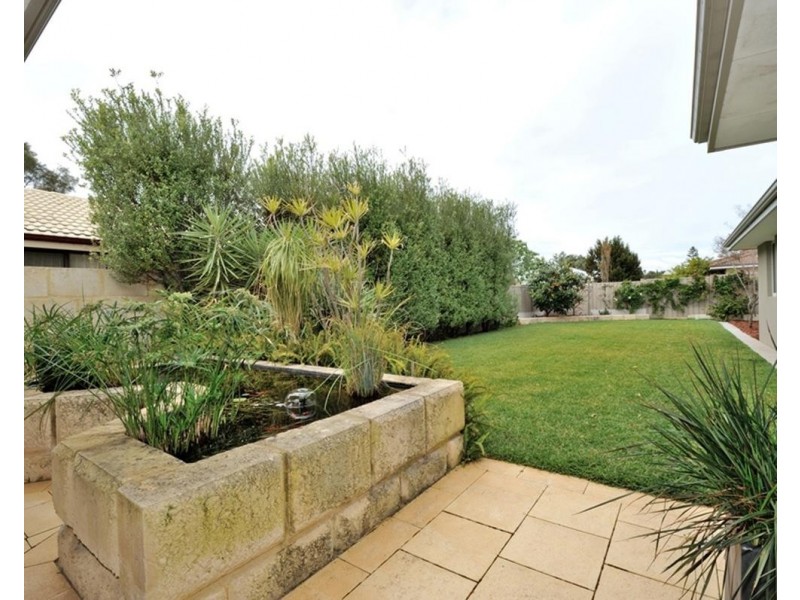 9 Radford Place, Safety Bay WA 6169