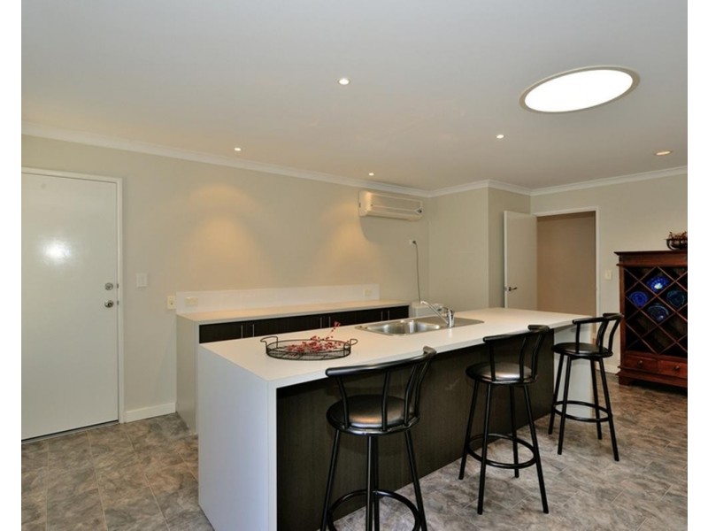 9 Radford Place, Safety Bay WA 6169