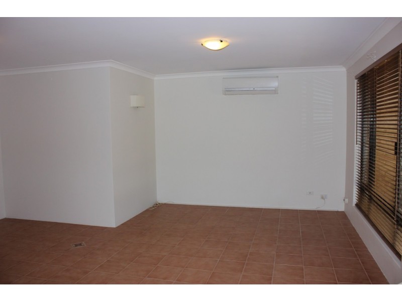 25 San Sebastian Boulevard, Port Kennedy WA 6172