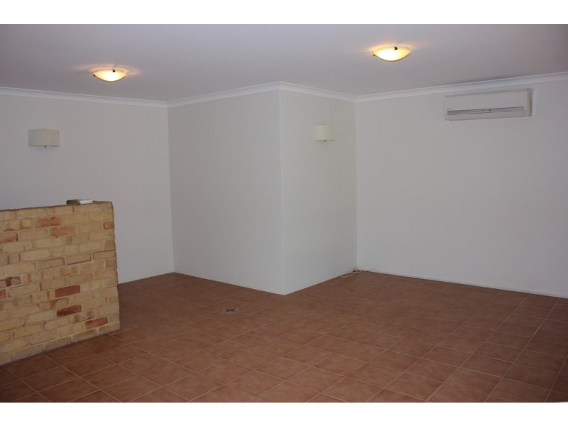 25 San Sebastian Boulevard, Port Kennedy WA 6172