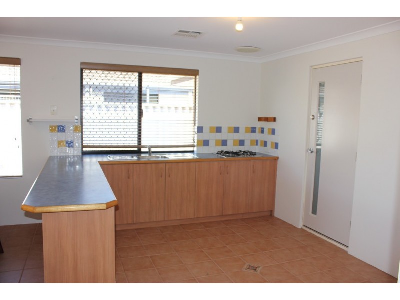 25 San Sebastian Boulevard, Port Kennedy WA 6172