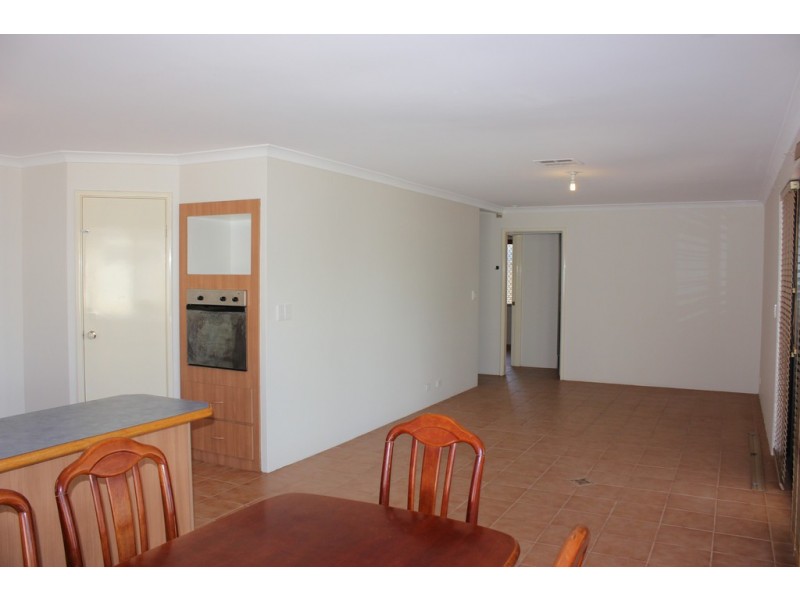25 San Sebastian Boulevard, Port Kennedy WA 6172