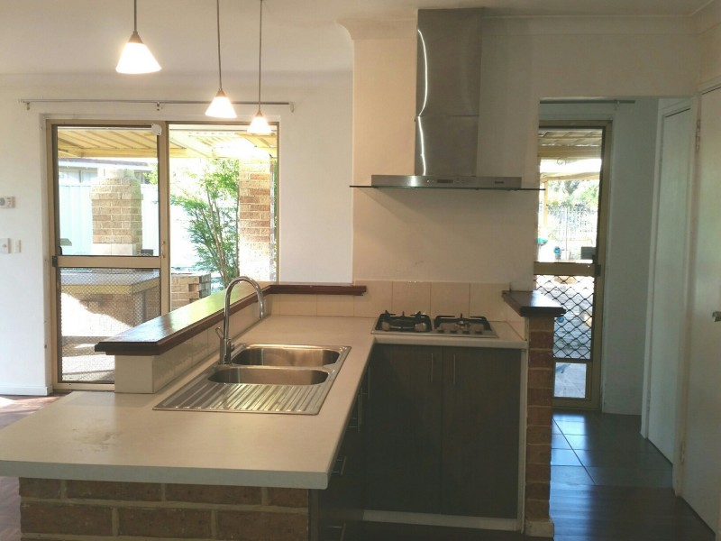 15 Castlereagh Circle, Port Kennedy WA 6172