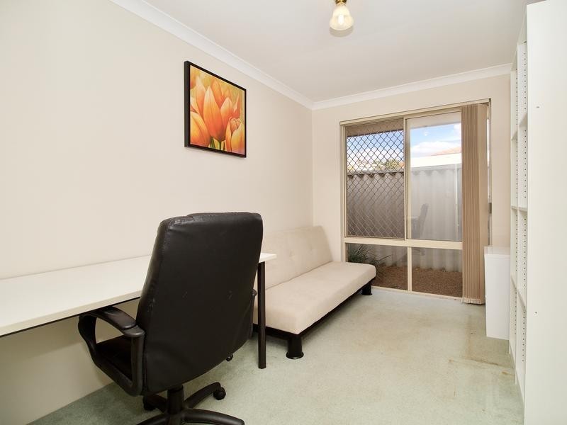 4 Greenlea Crescent, Warnbro WA 6169