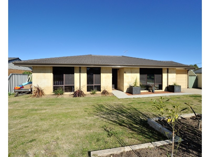 11 Currie Street, Waikiki WA 6169