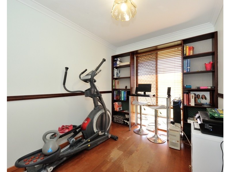 11 Currie Street, Waikiki WA 6169