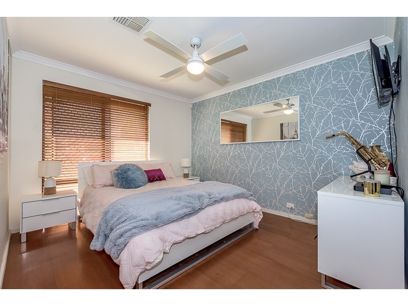 11 Currie Street, Waikiki WA 6169