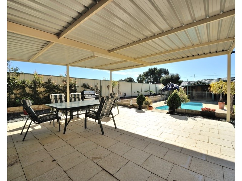 11 Currie Street, Waikiki WA 6169