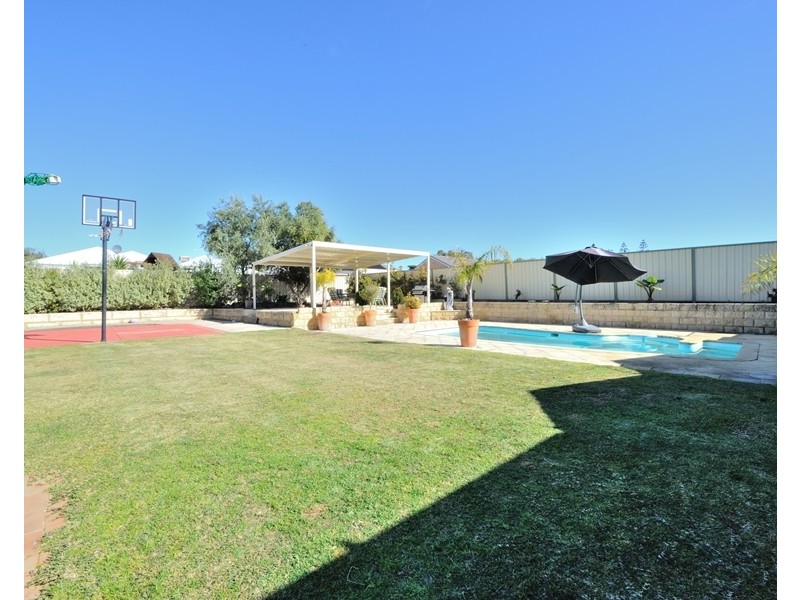 11 Currie Street, Waikiki WA 6169