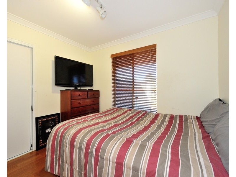 11 Currie Street, Waikiki WA 6169