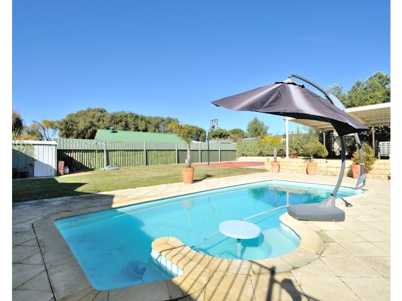 11 Currie Street, Waikiki WA 6169