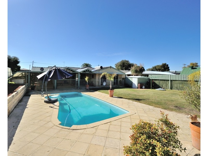 11 Currie Street, Waikiki WA 6169