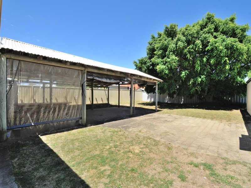 36 Carmody  Road, Waikiki WA 6169