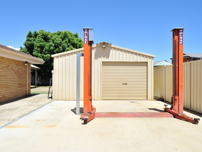 36 Carmody  Road, Waikiki WA 6169