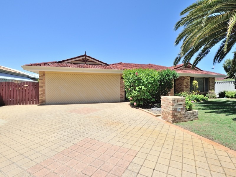 17 Bridgewater Court, Waikiki WA 6169