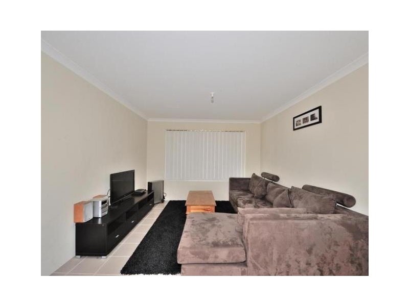 4/213 Willmott Drive, Waikiki WA 6169