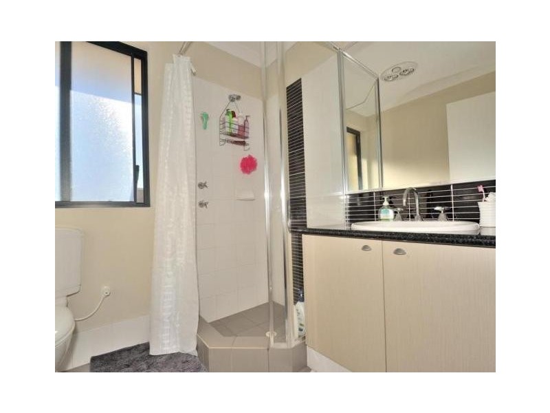 4/213 Willmott Drive, Waikiki WA 6169