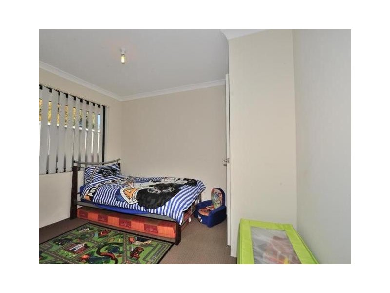 4/213 Willmott Drive, Waikiki WA 6169