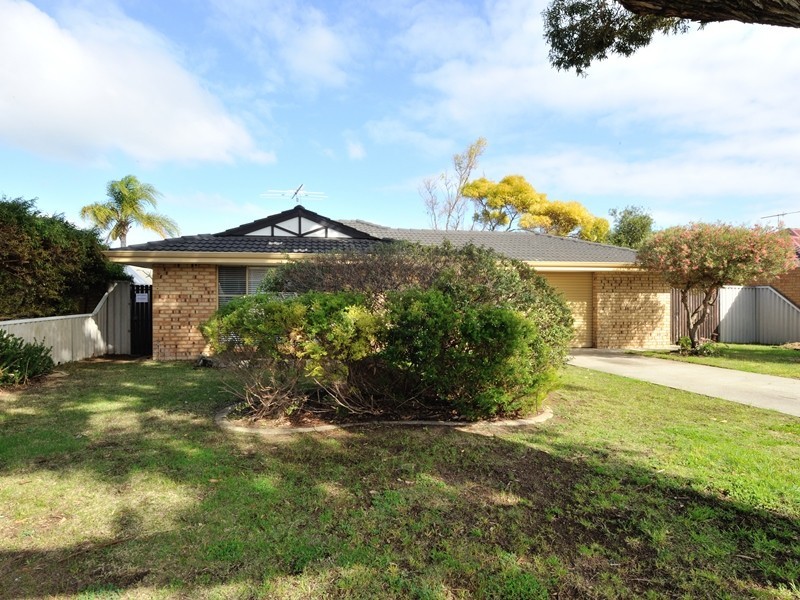 7 Woodbridge  Drive, Cooloongup WA 6168