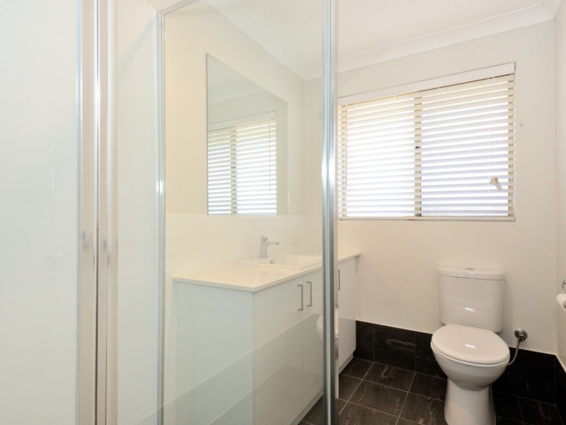 7 Woodbridge  Drive, Cooloongup WA 6168