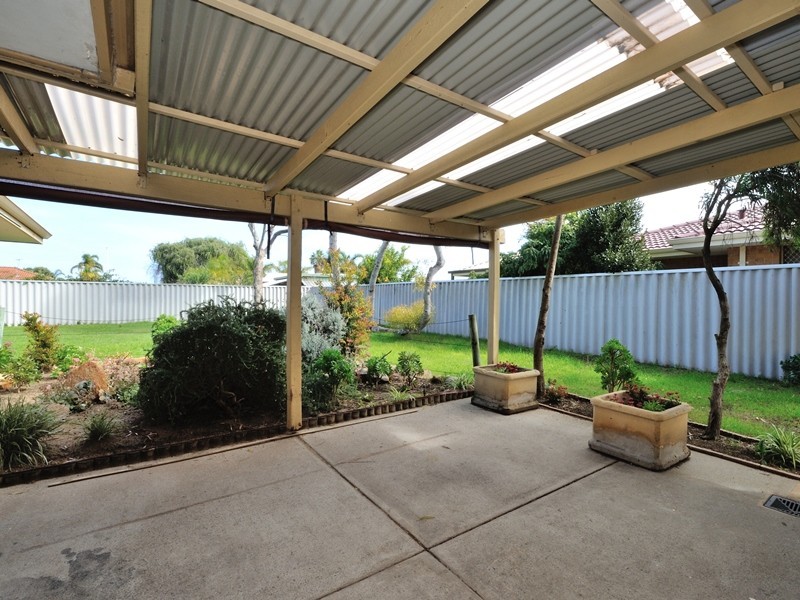 7 Woodbridge  Drive, Cooloongup WA 6168