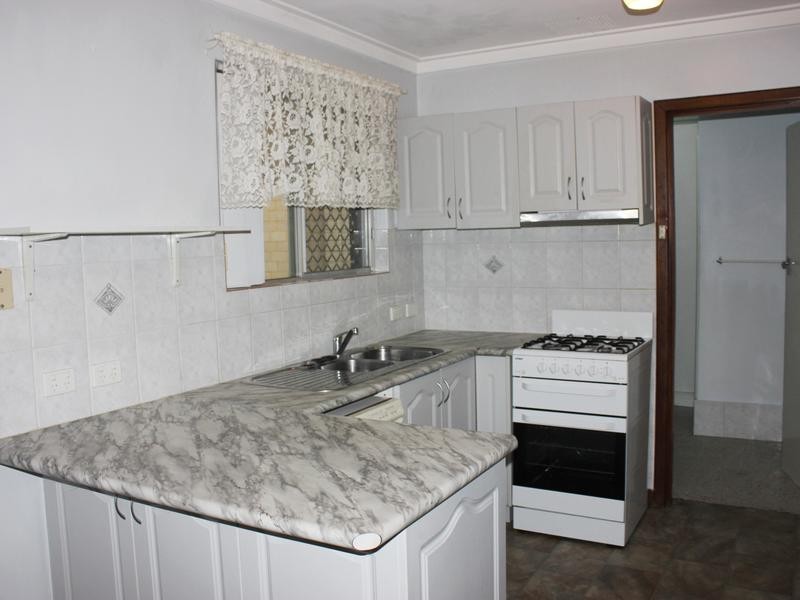 105 Currie Street, Warnbro WA 6169