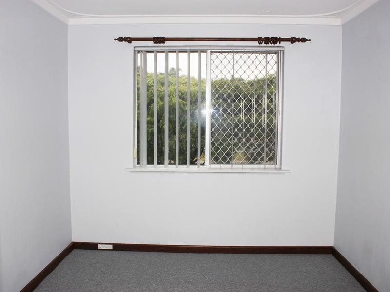 105 Currie Street, Warnbro WA 6169