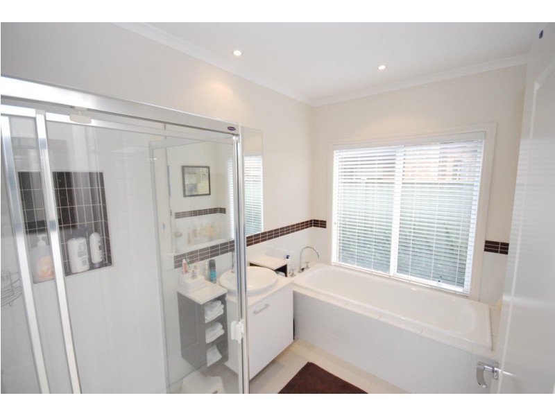 6 Macarthur Park Boulevard, Miners Rest VIC 3352