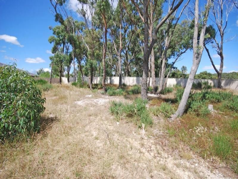 10 Imperial Way, Canadian VIC 3350