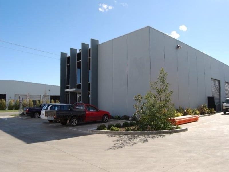 2/5 Caravan Street, Wendouree VIC 3355