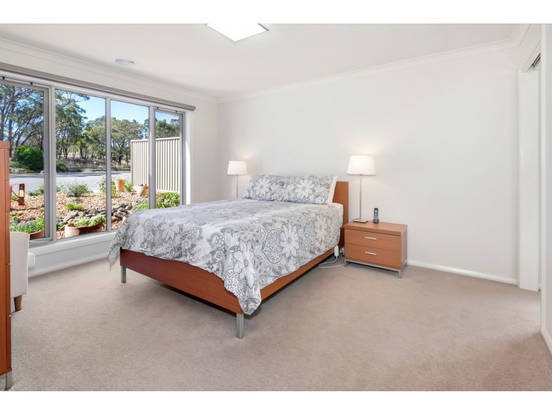 9 Hammill Close, Canadian VIC 3350