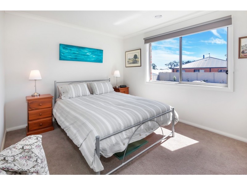 9 Hammill Close, Canadian VIC 3350
