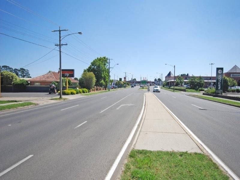 1325 Howitt St, Wendouree VIC 3355