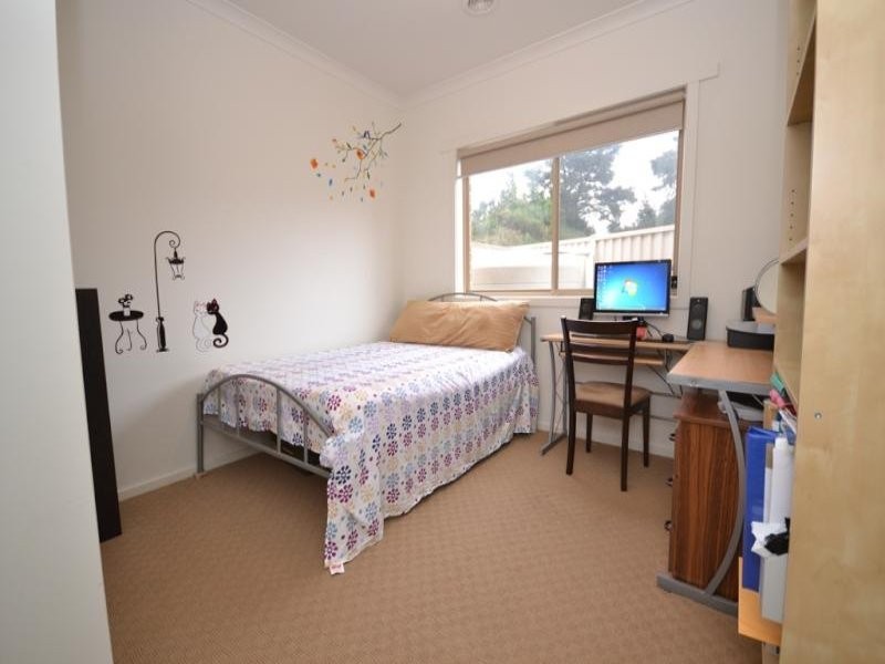 4/740 Geelong Road, Canadian VIC 3350