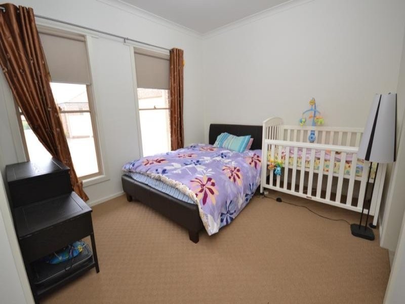 4/740 Geelong Road, Canadian VIC 3350