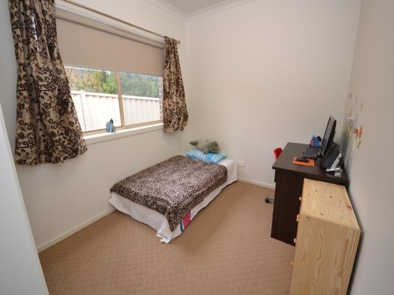 4/740 Geelong Road, Canadian VIC 3350