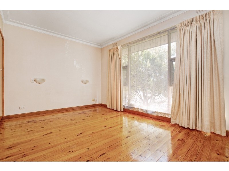 27 Bowden Street, Wendouree VIC 3355