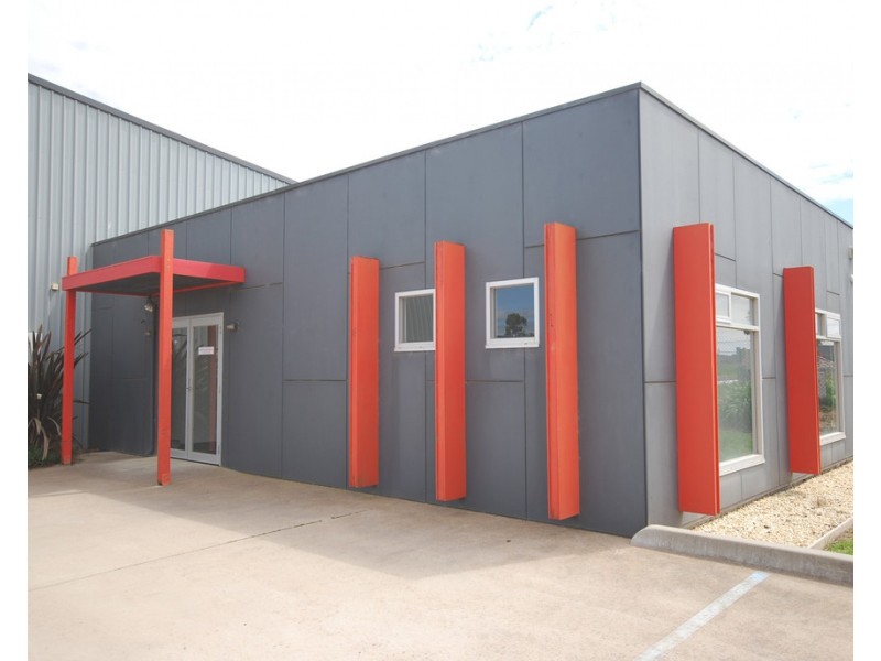 2 Pentlands Court, Delacombe VIC 3356