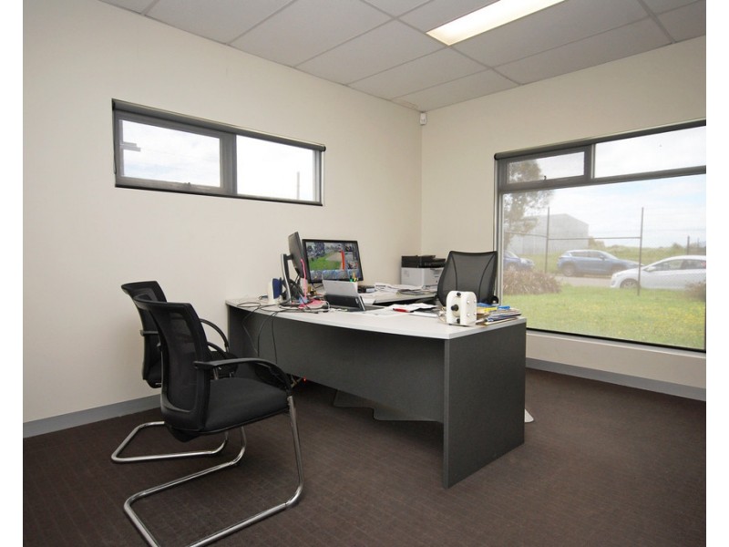 2 Pentlands Court, Delacombe VIC 3356