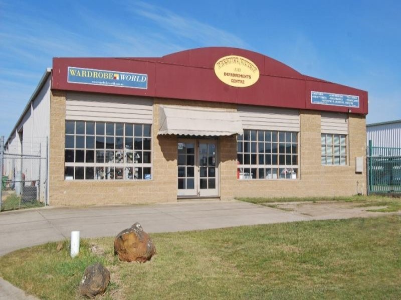 13 Laidlaw Drive, Delacombe VIC 3356