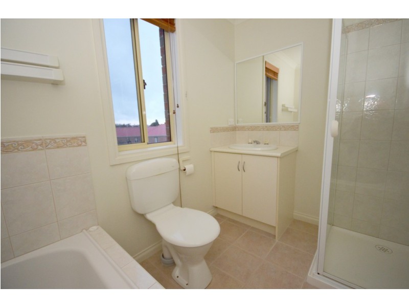 9 Bentley Place, Ballarat East VIC 3350