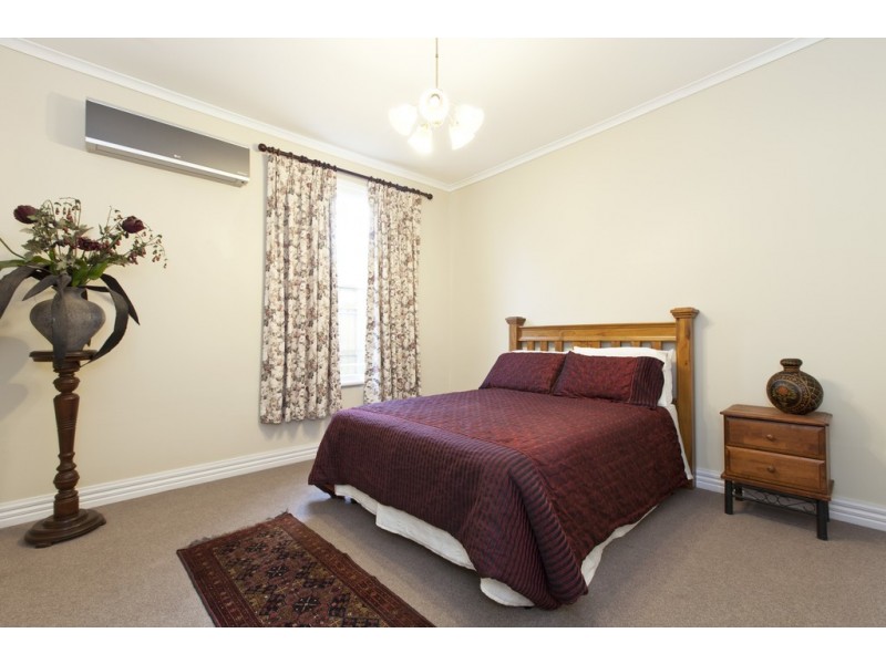 39 Service Street, Clunes VIC 3370