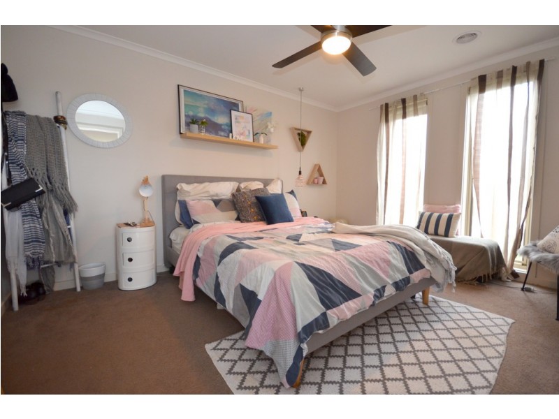 5 New Haven Close, Mount Pleasant VIC 3350