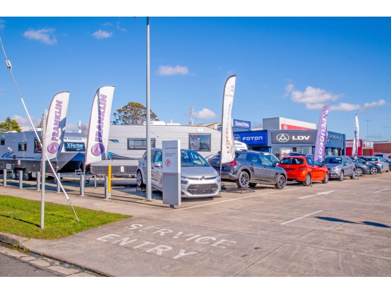 1001 – 1005 Howitt Street and 105 Dowling Street, Wendouree VIC 3355