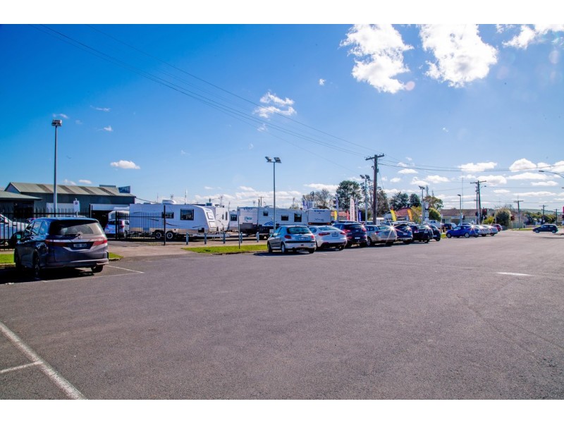 1001 – 1005 Howitt Street and 105 Dowling Street, Wendouree VIC 3355