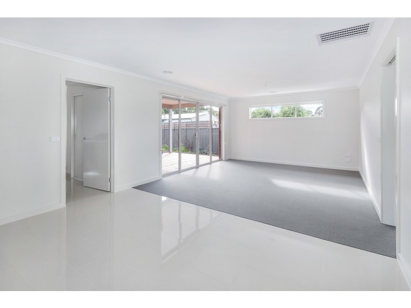 1/219 Finch Street, Ballarat East VIC 3350